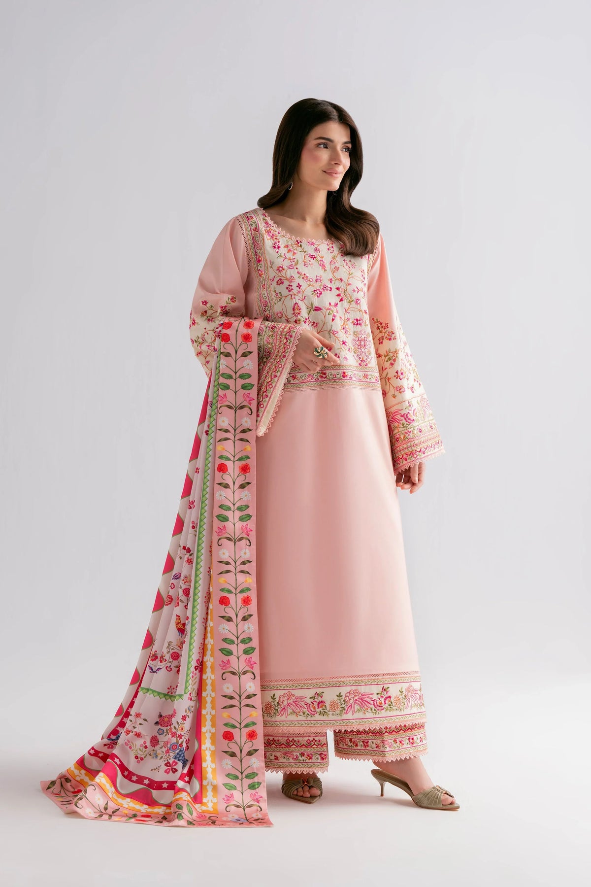 Magnolia Embroidered Kurta Set