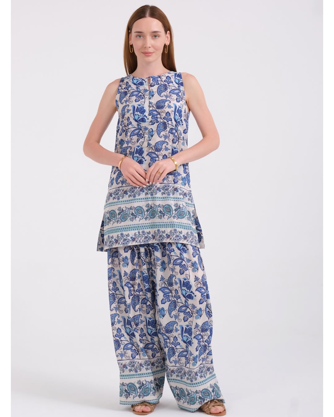 Aparajita Farshi Salwar Set