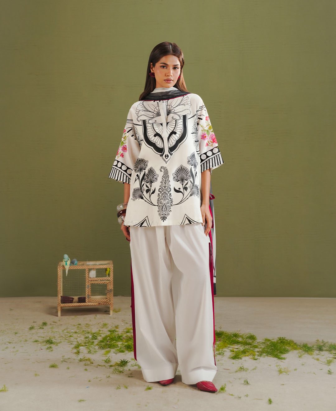 Nayab Farshi Salwar Set