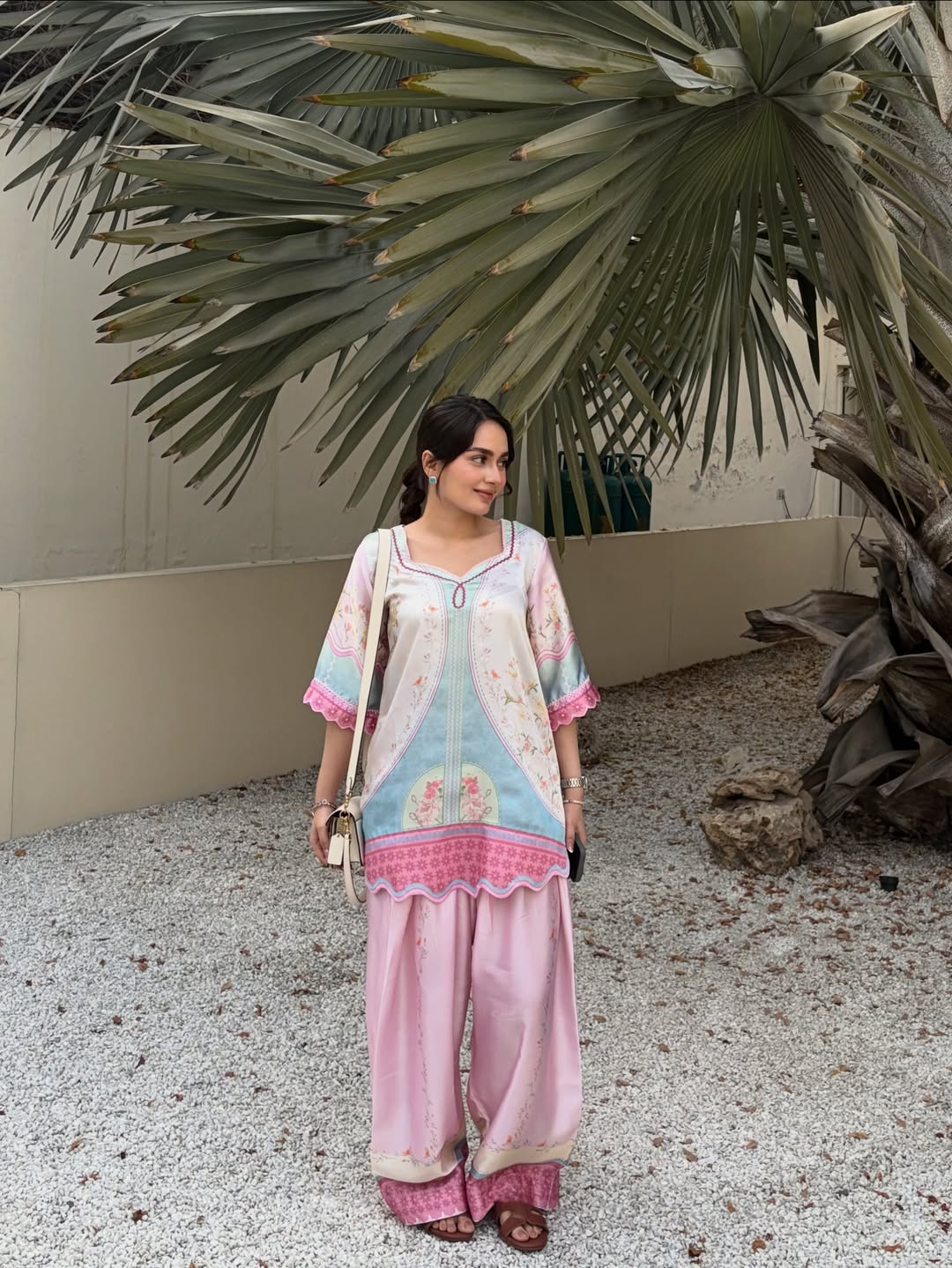 Gulaabi Farshi Salwar Set